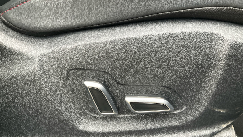 MG HS 1.5 T-GDI Trophy 5dr Petrol Hatchback